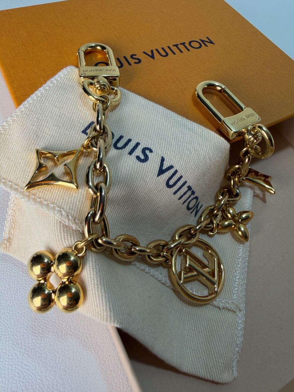 Louis Vuitton Spring Street Chain Bag Charm Gold Monogram M65724 Certified Auth